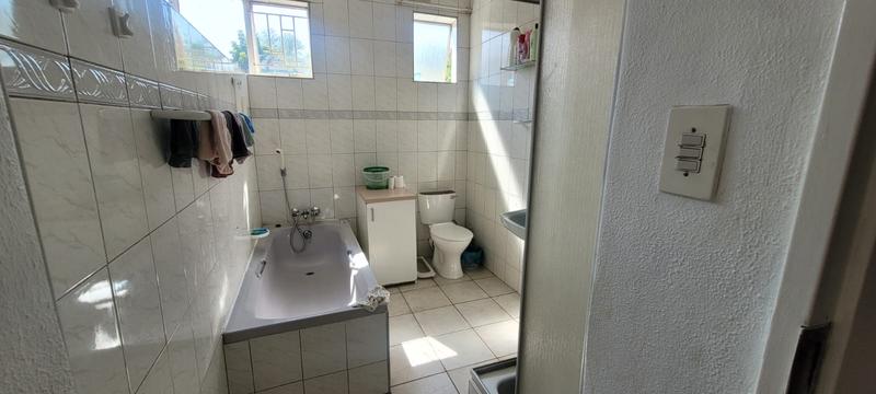 4 Bedroom Property for Sale in Mulbarton Gauteng