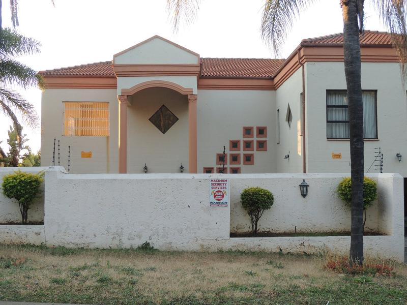 5 Bedroom Property for Sale in Amandasig Gauteng