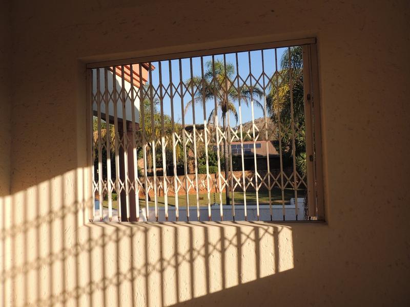 5 Bedroom Property for Sale in Amandasig Gauteng