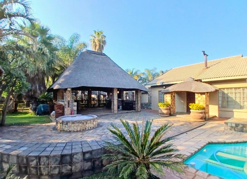 5 Bedroom Property for Sale in Doornpoort Gauteng