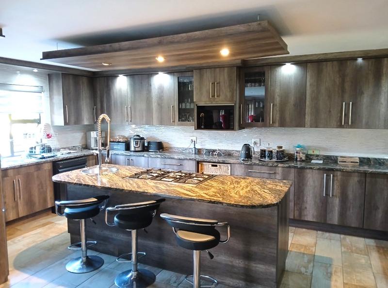 5 Bedroom Property for Sale in Doornpoort Gauteng