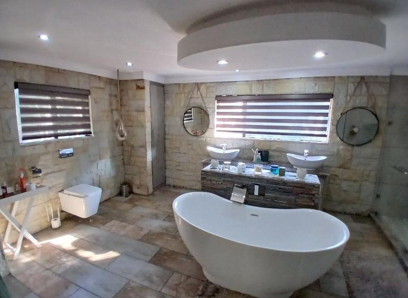 5 Bedroom Property for Sale in Doornpoort Gauteng