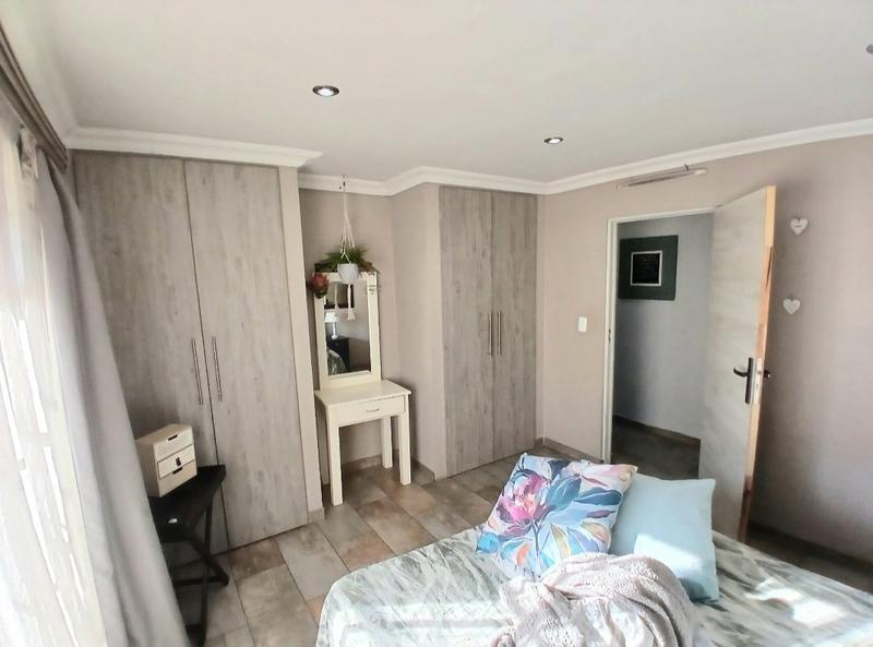5 Bedroom Property for Sale in Doornpoort Gauteng