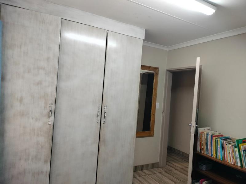 3 Bedroom Property for Sale in Dorandia Gauteng