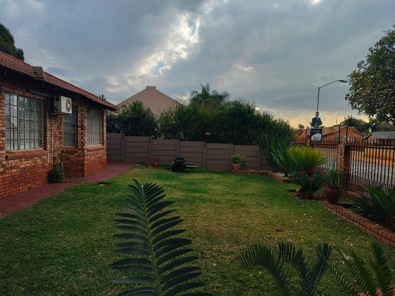 3 Bedroom Property for Sale in Dorandia Gauteng