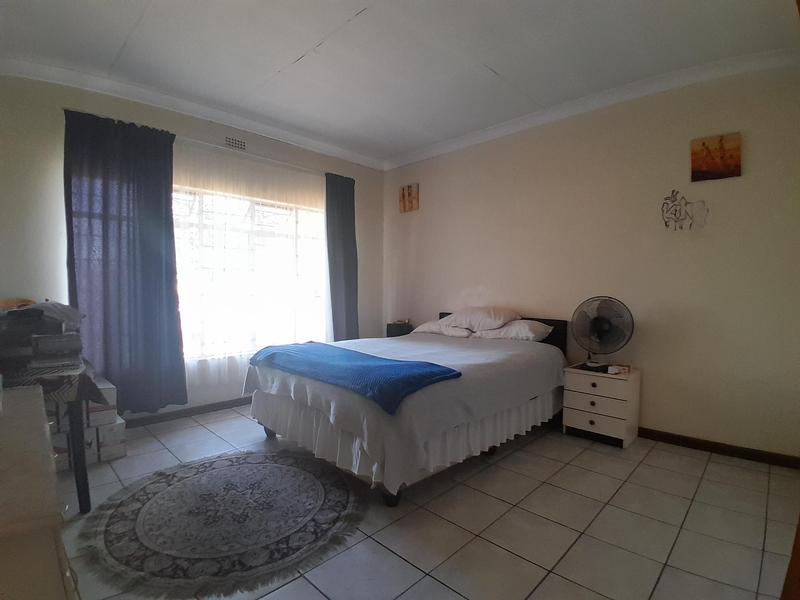 4 Bedroom Property for Sale in Erasmia Gauteng