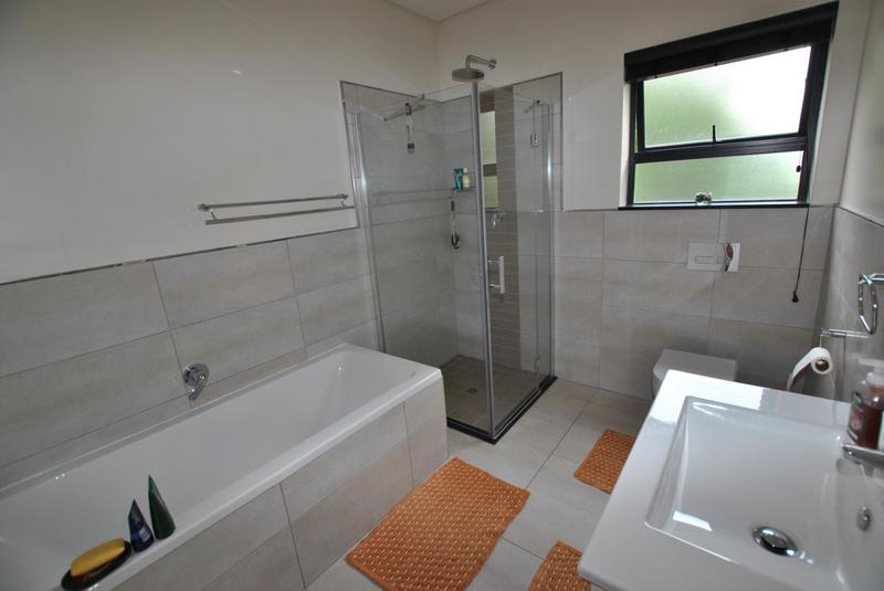 To Let 2 Bedroom Property for Rent in Morningside Gauteng