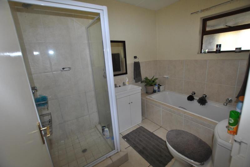 1 Bedroom Property for Sale in Paulshof Gauteng