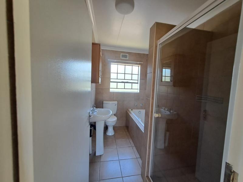 3 Bedroom Property for Sale in Thatchfield Gauteng