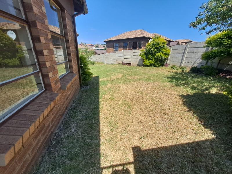 3 Bedroom Property for Sale in Thatchfield Gauteng