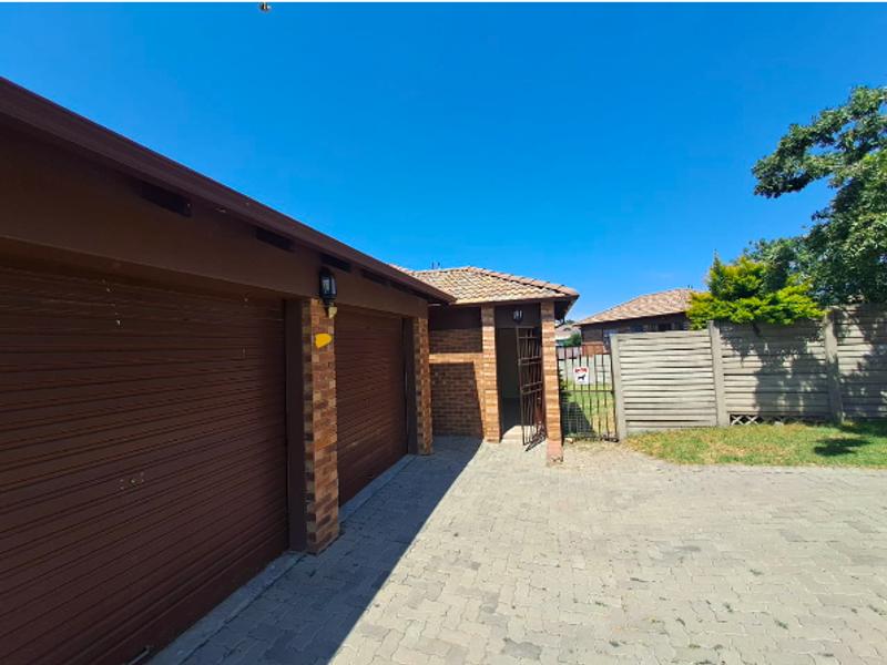 3 Bedroom Property for Sale in Thatchfield Gauteng