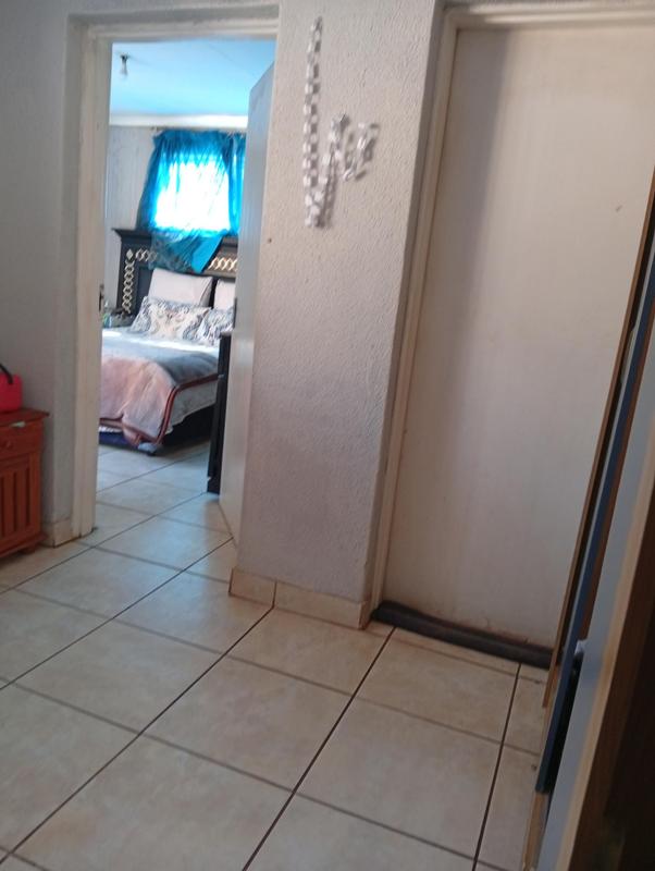 6 Bedroom Property for Sale in Tembisa Gauteng