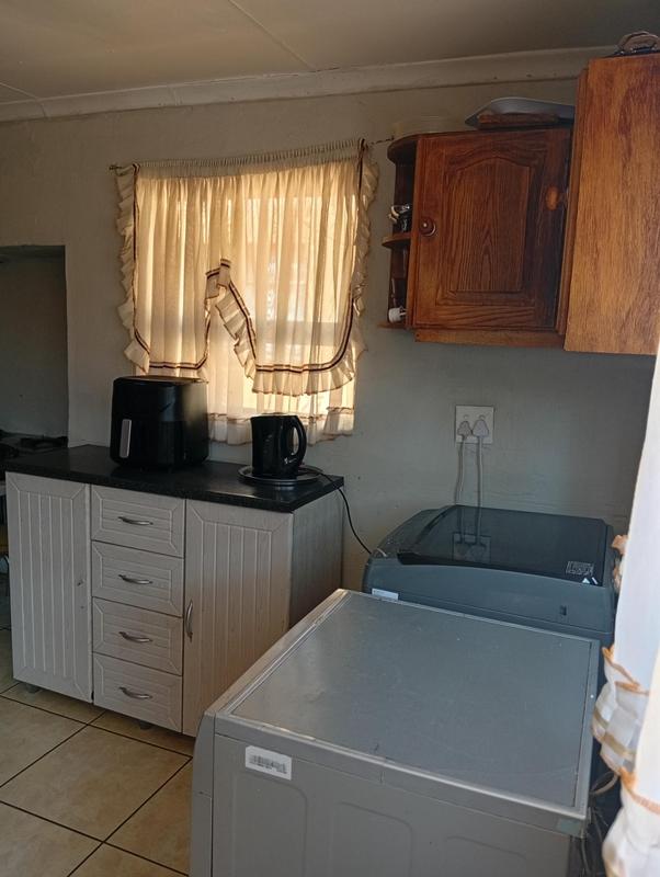6 Bedroom Property for Sale in Tembisa Gauteng