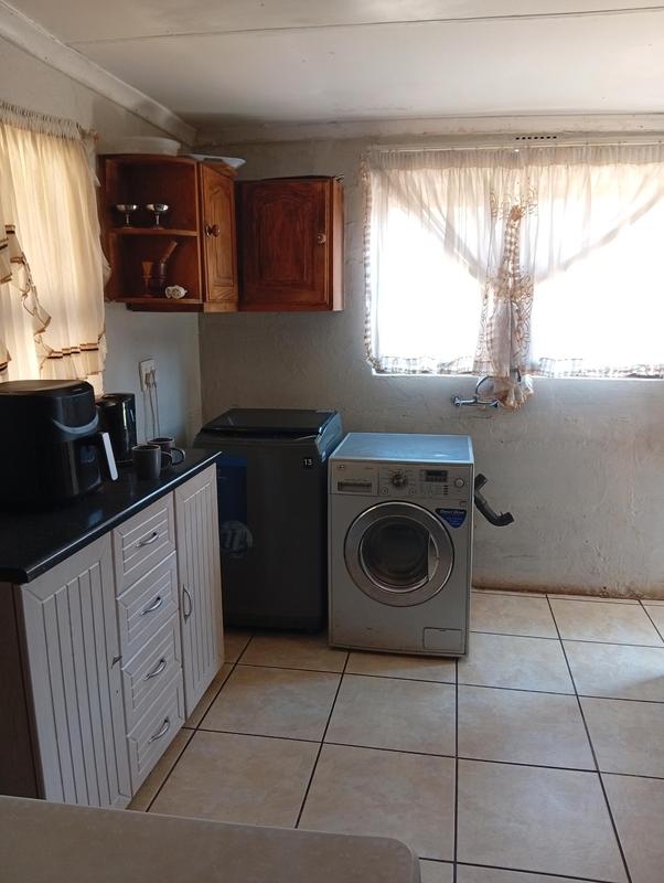 6 Bedroom Property for Sale in Tembisa Gauteng
