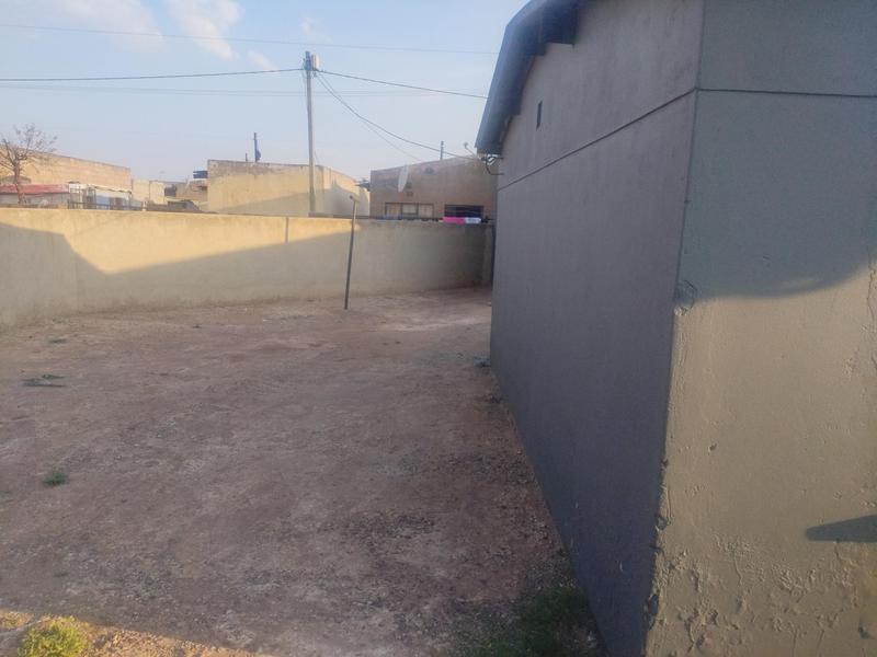 2 Bedroom Property for Sale in Katlehong South Gauteng