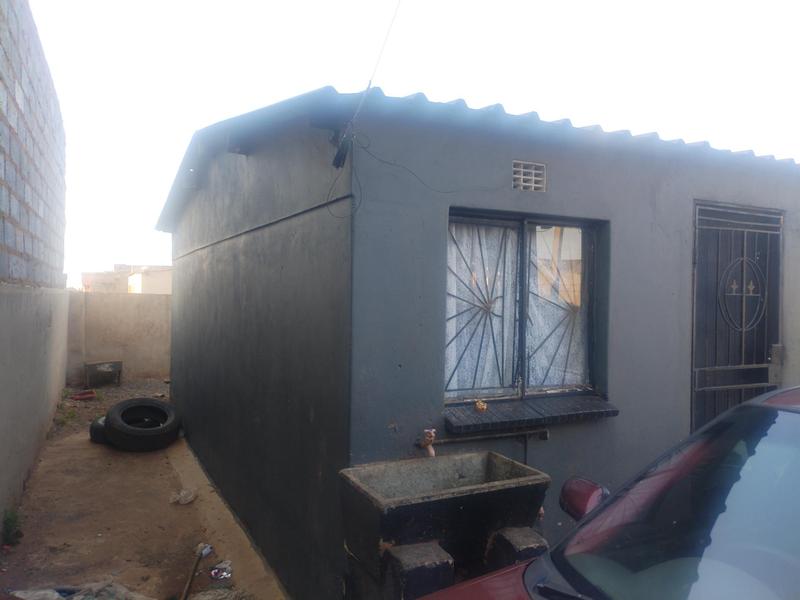 2 Bedroom Property for Sale in Katlehong South Gauteng