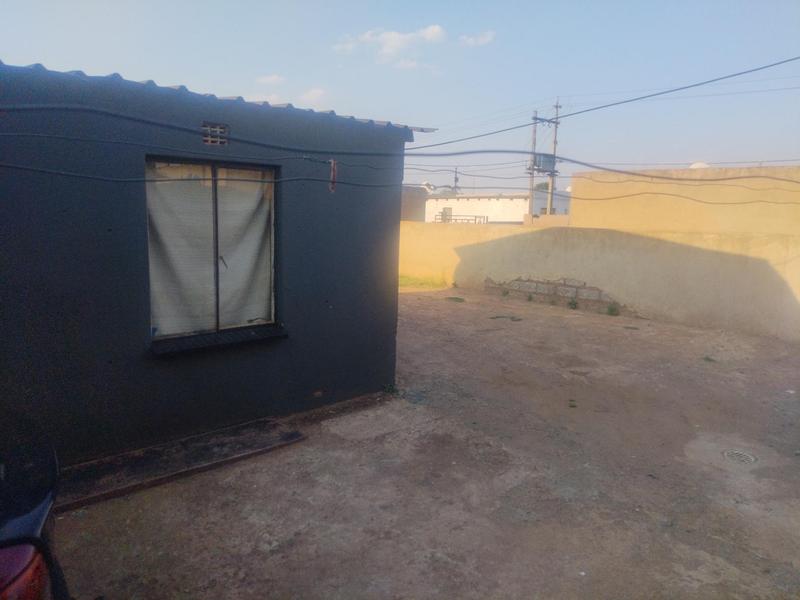 2 Bedroom Property for Sale in Katlehong South Gauteng