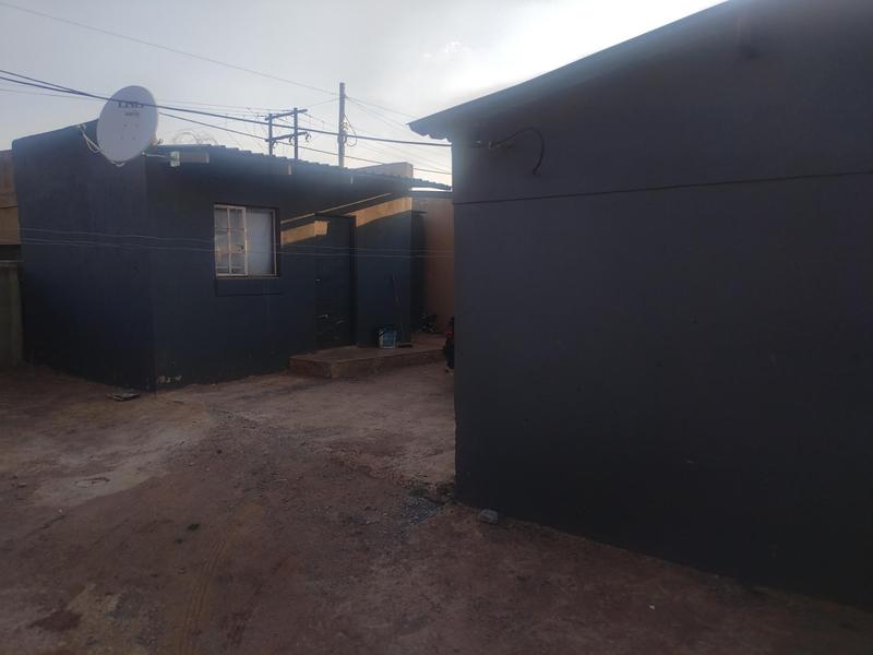 2 Bedroom Property for Sale in Katlehong South Gauteng