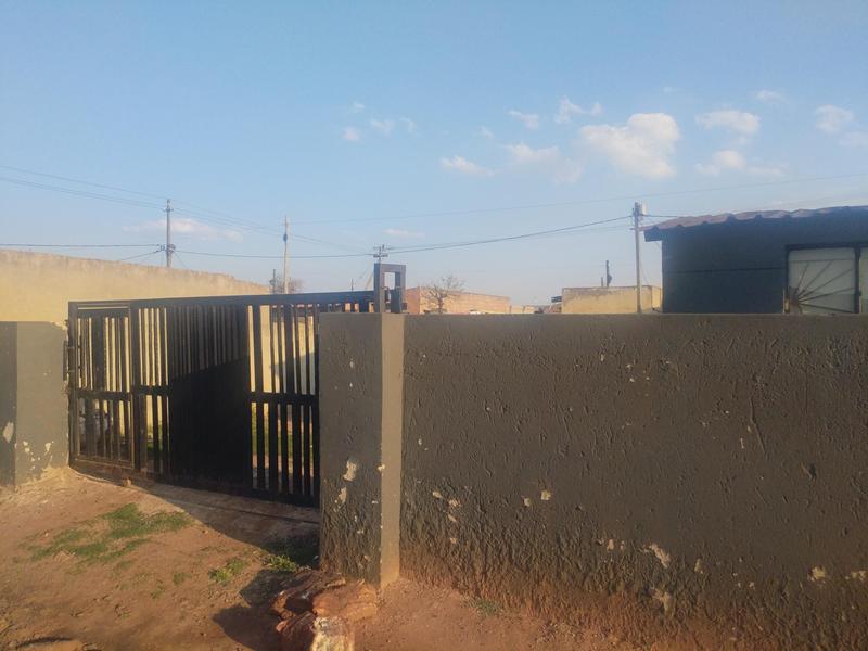 2 Bedroom Property for Sale in Katlehong South Gauteng
