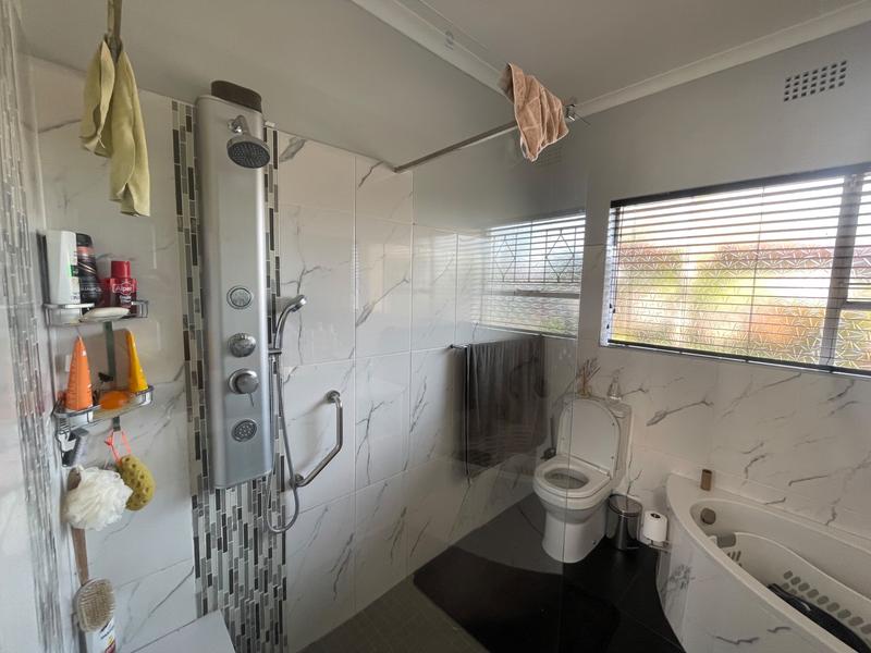 4 Bedroom Property for Sale in Esther Park Gauteng