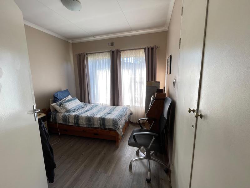 4 Bedroom Property for Sale in Esther Park Gauteng