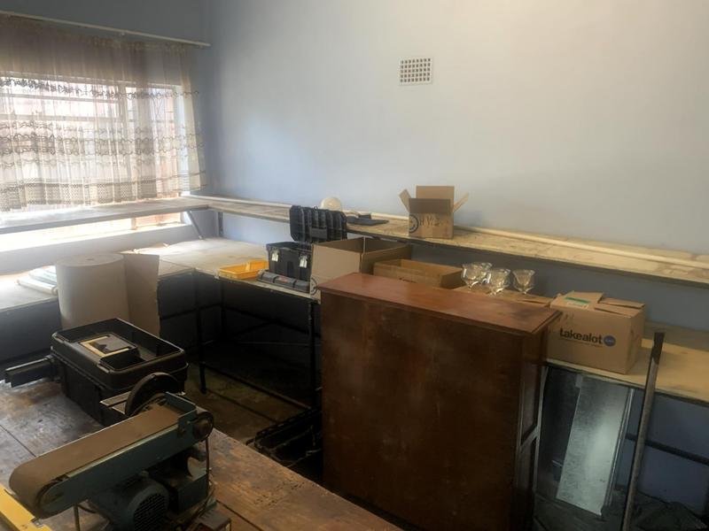 6 Bedroom Property for Sale in Plantation Gauteng