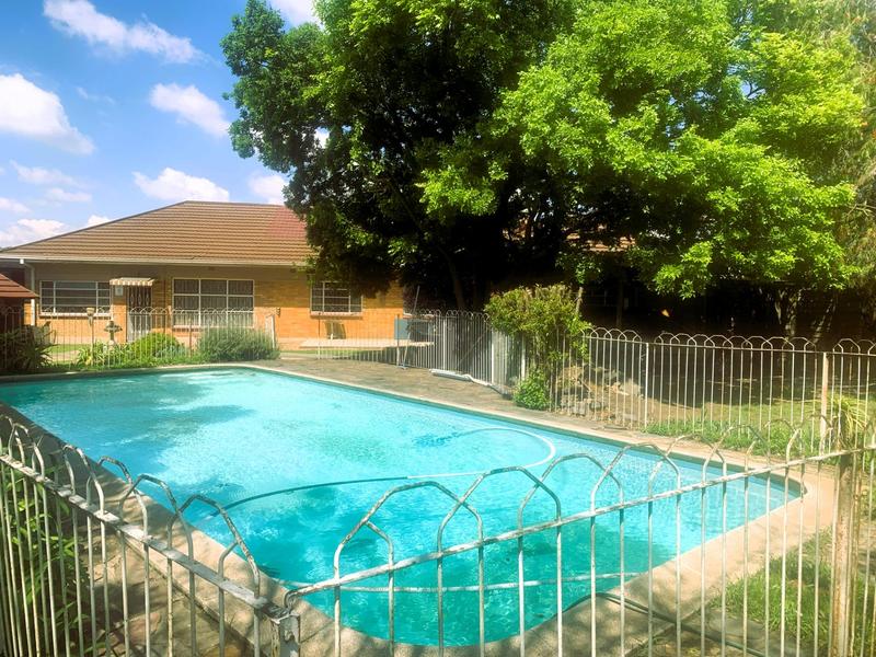 6 Bedroom Property for Sale in Plantation Gauteng