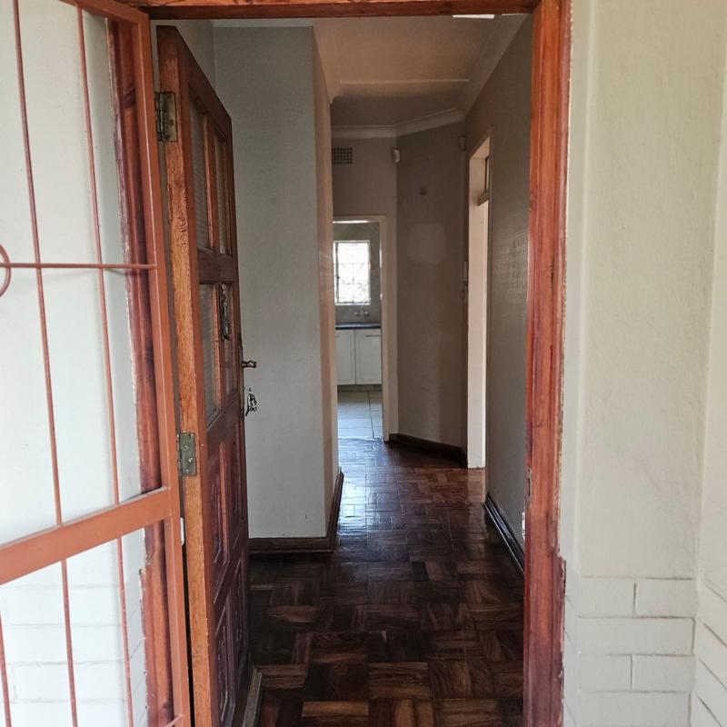 To Let 2 Bedroom Property for Rent in Lombardy East Gauteng