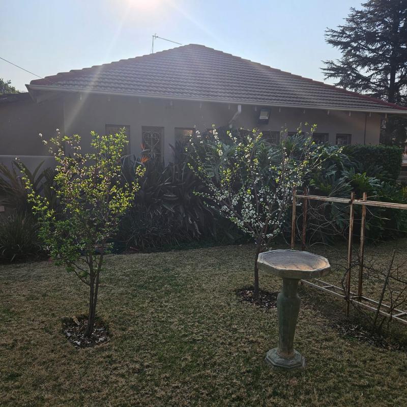 To Let 2 Bedroom Property for Rent in Lombardy East Gauteng
