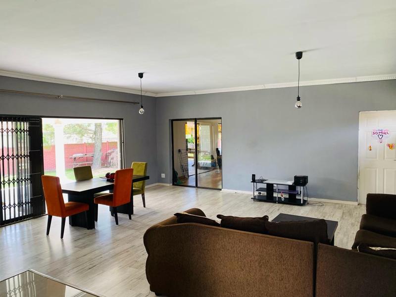 4 Bedroom Property for Sale in Birchleigh North Gauteng