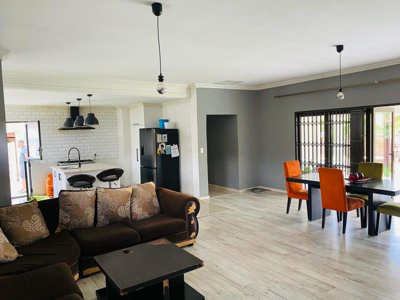 4 Bedroom Property for Sale in Birchleigh North Gauteng