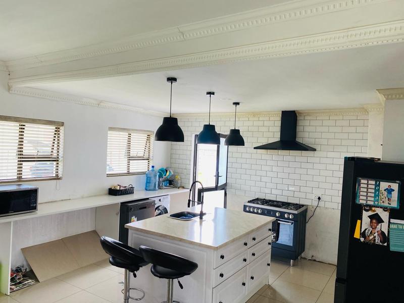 4 Bedroom Property for Sale in Birchleigh North Gauteng
