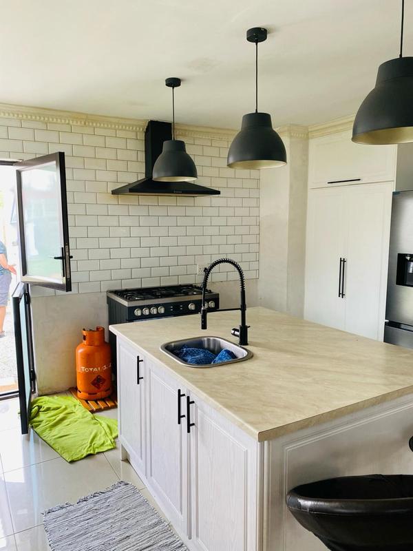 4 Bedroom Property for Sale in Birchleigh North Gauteng