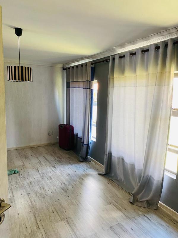 4 Bedroom Property for Sale in Birchleigh North Gauteng