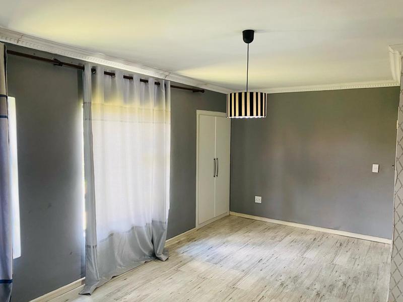 4 Bedroom Property for Sale in Birchleigh North Gauteng
