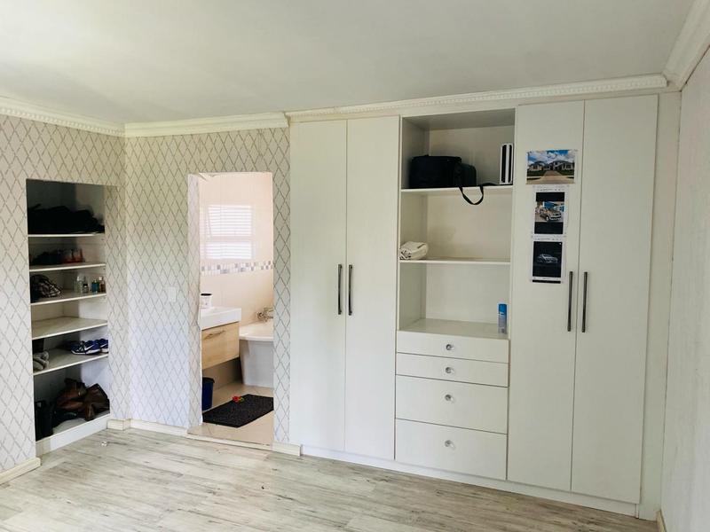 4 Bedroom Property for Sale in Birchleigh North Gauteng