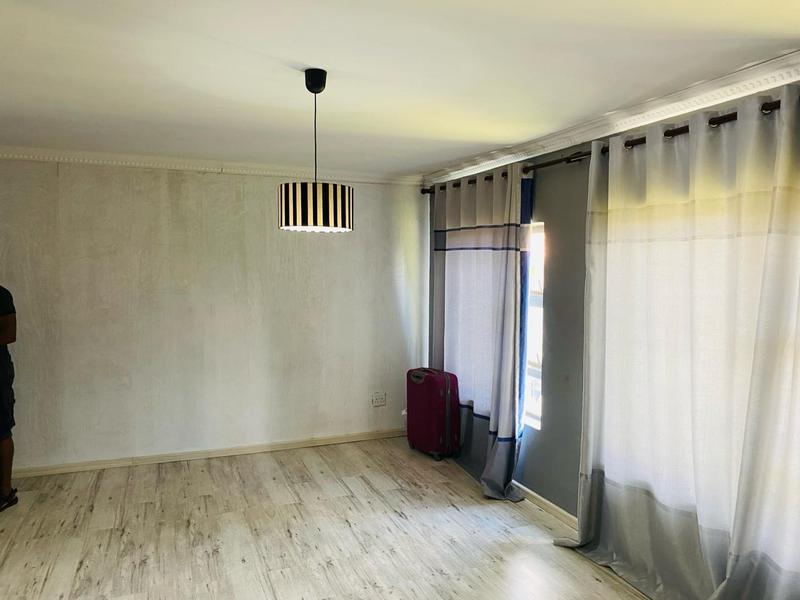 4 Bedroom Property for Sale in Birchleigh North Gauteng