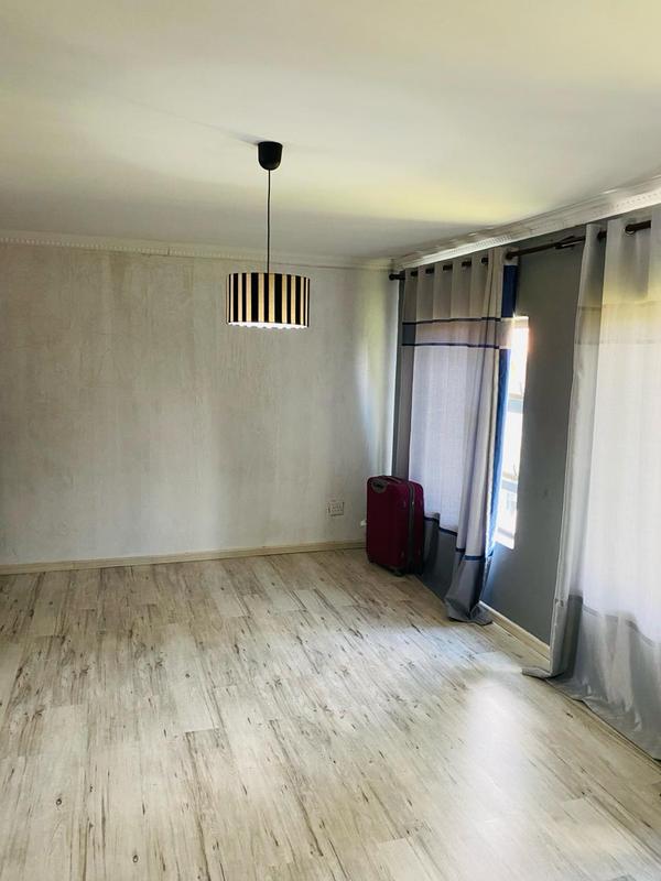 4 Bedroom Property for Sale in Birchleigh North Gauteng