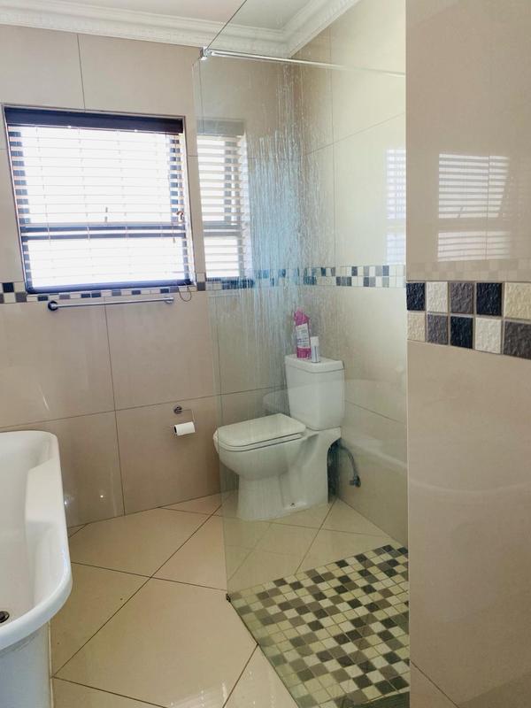 4 Bedroom Property for Sale in Birchleigh North Gauteng