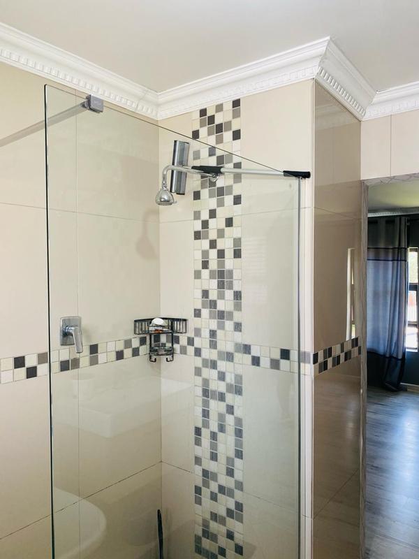 4 Bedroom Property for Sale in Birchleigh North Gauteng