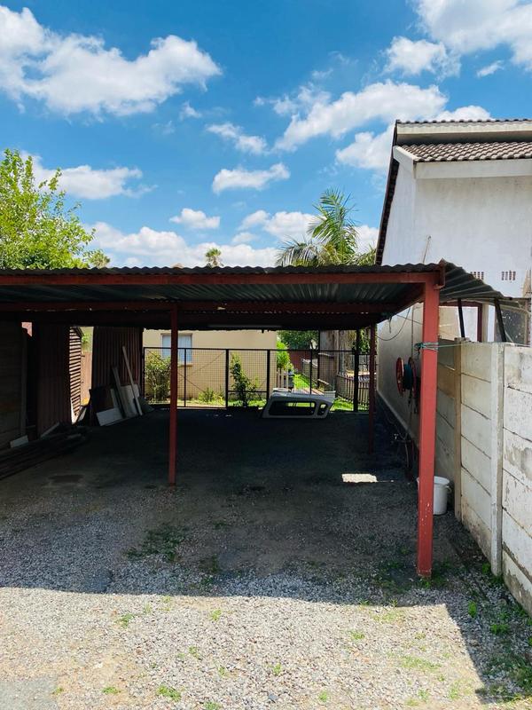 4 Bedroom Property for Sale in Birchleigh North Gauteng