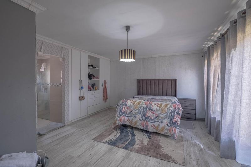 4 Bedroom Property for Sale in Birchleigh North Gauteng
