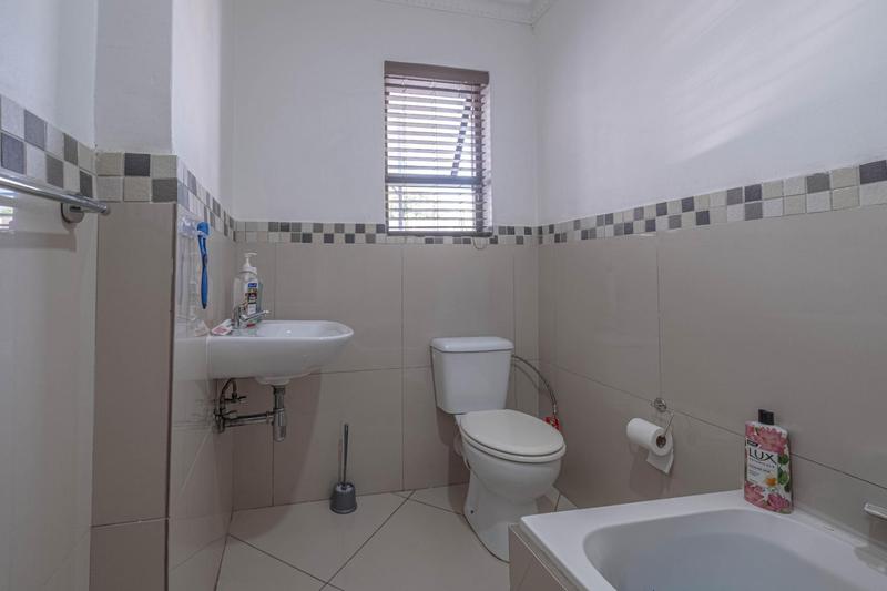 4 Bedroom Property for Sale in Birchleigh North Gauteng
