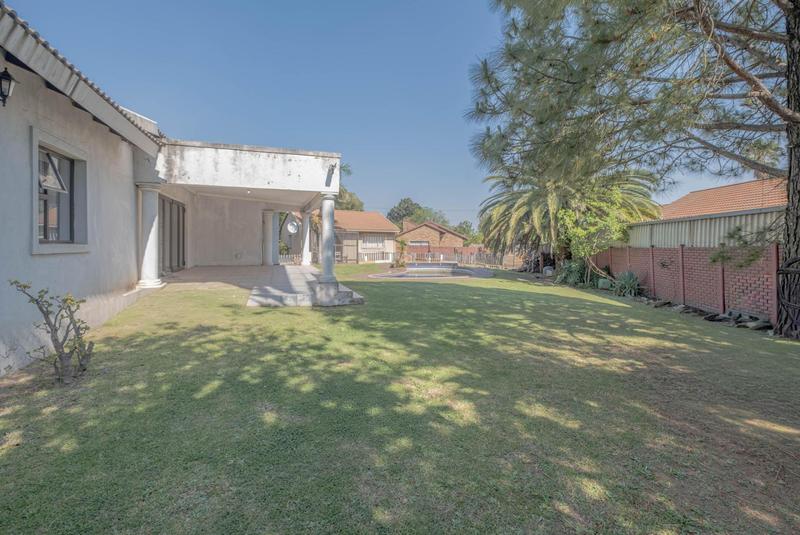 4 Bedroom Property for Sale in Birchleigh North Gauteng