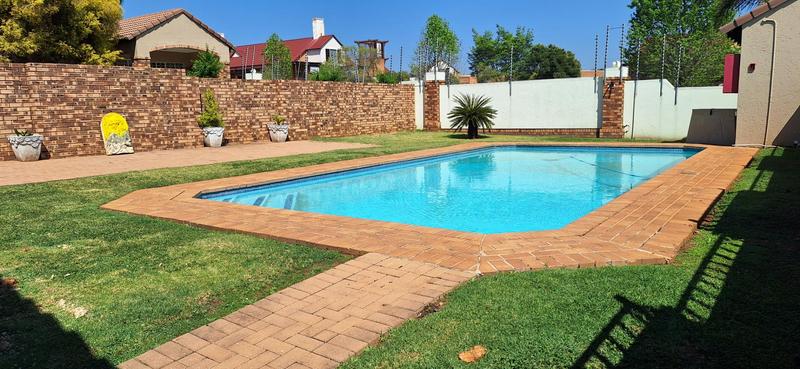 2 Bedroom Property for Sale in Moreleta Park Gauteng