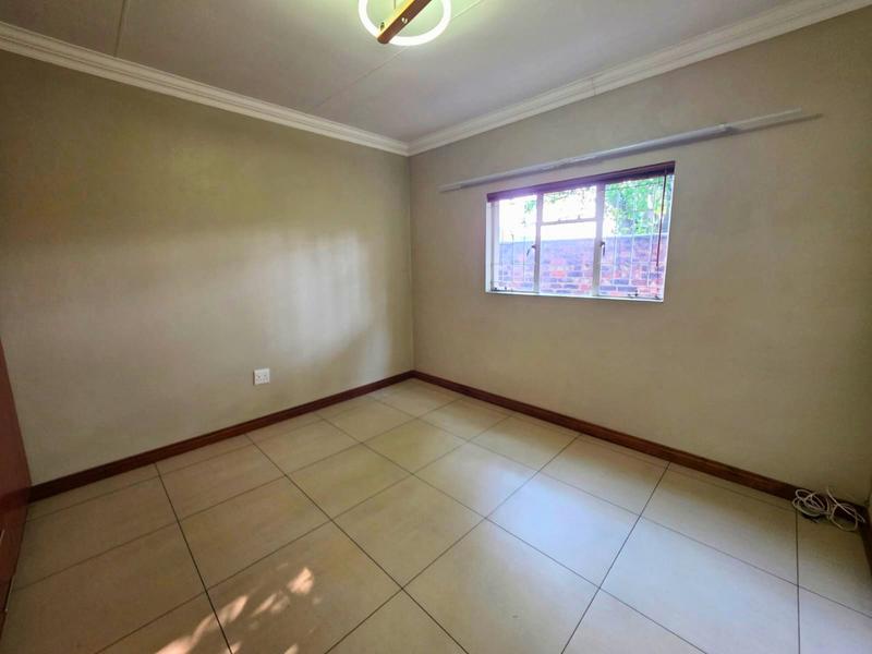To Let 2 Bedroom Property for Rent in Nimrodpark Gauteng