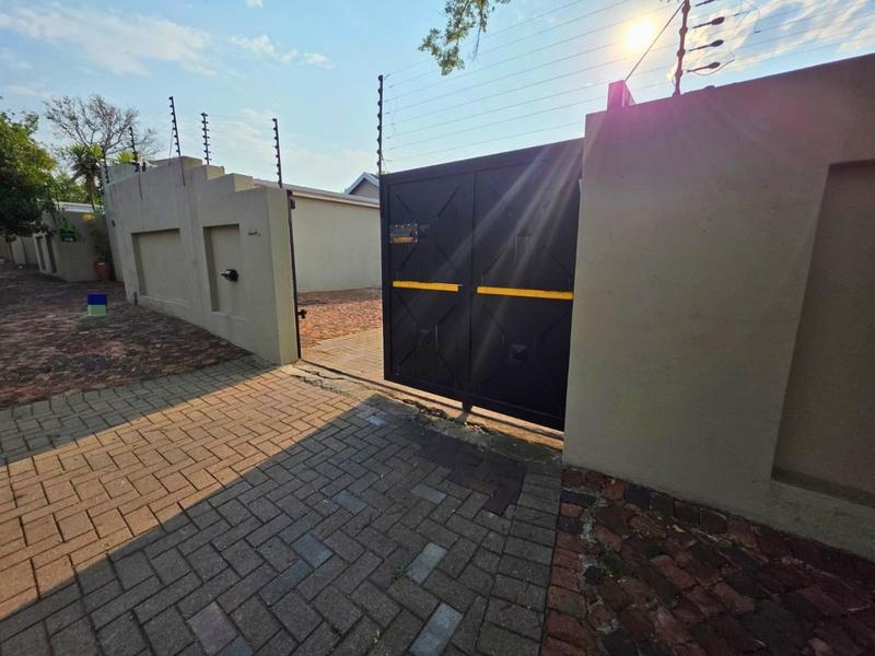 To Let 2 Bedroom Property for Rent in Nimrodpark Gauteng