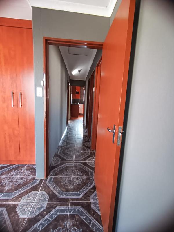 To Let 3 Bedroom Property for Rent in Dawn Park Gauteng