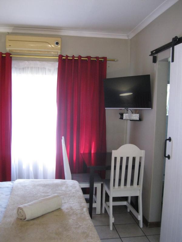 To Let 1 Bedroom Property for Rent in Sunnyside Gauteng