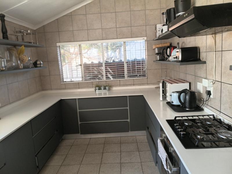 To Let 1 Bedroom Property for Rent in Sunnyside Gauteng